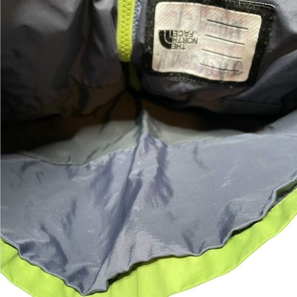 The North Face Green and Gray Boys Shell Jacket Size Small - Picture 7 of 9